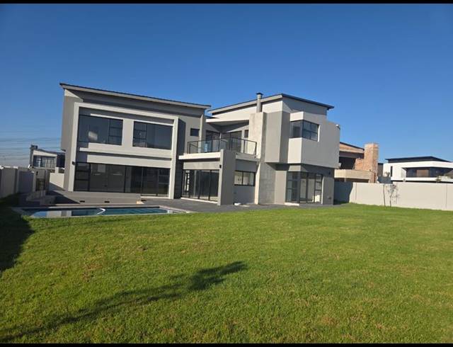 4 BEDROOM HOUSE FOR SALE IN MIDSTREAM HEIGHTS